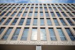 Entenda por que Trump quer fechar Departamento de Educação dos EUA