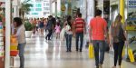 Dia das Mães: 80% dos moradores de favelas pretendem dar presentes