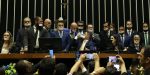 Câmara: base do governo chama ocupação do plenário de "chantagem"