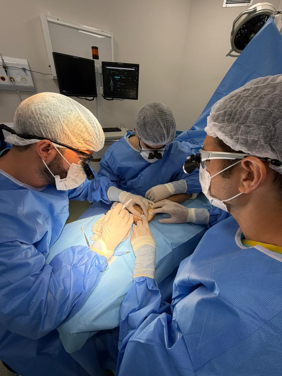 Mutirão de cirurgias de mão com pacientes já agendados
