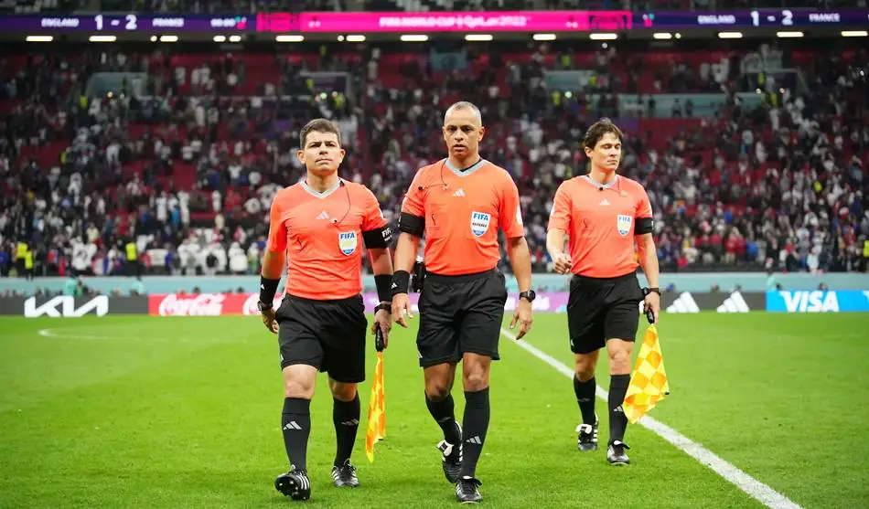 Arbitragem brasileira comanda abertura da Copa do Mundo 2026