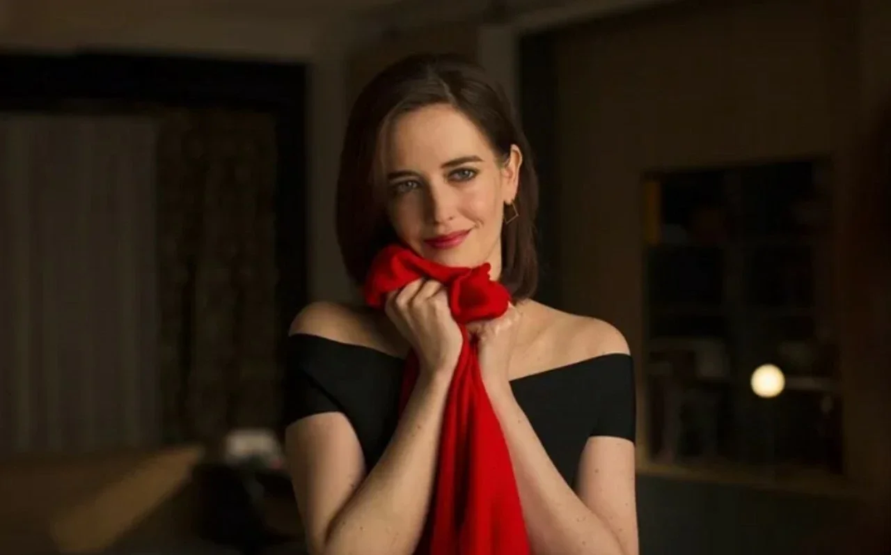Atriz Eva Green é hospitalizada após acidente durante gravações de ‘Wandinha’