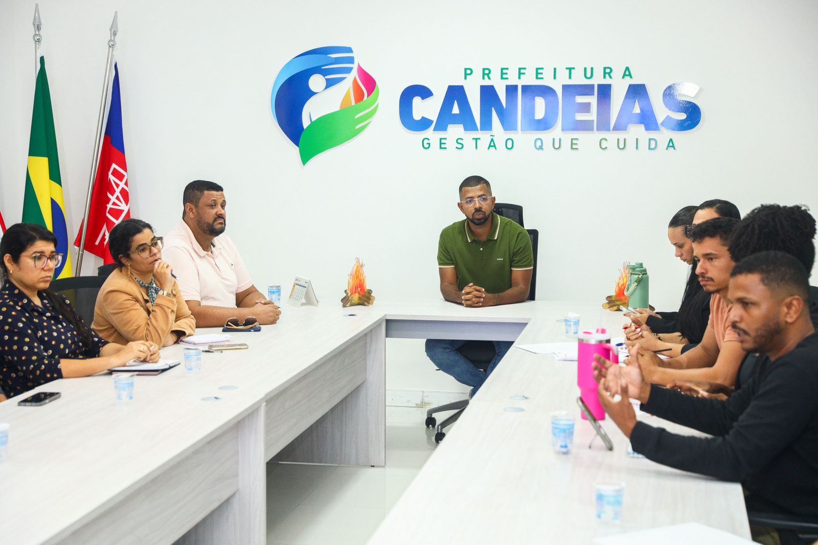 Candeias: Prefeito se reúne com secretários para alinhar últimos ajustes do São João – Imprensa Bahia