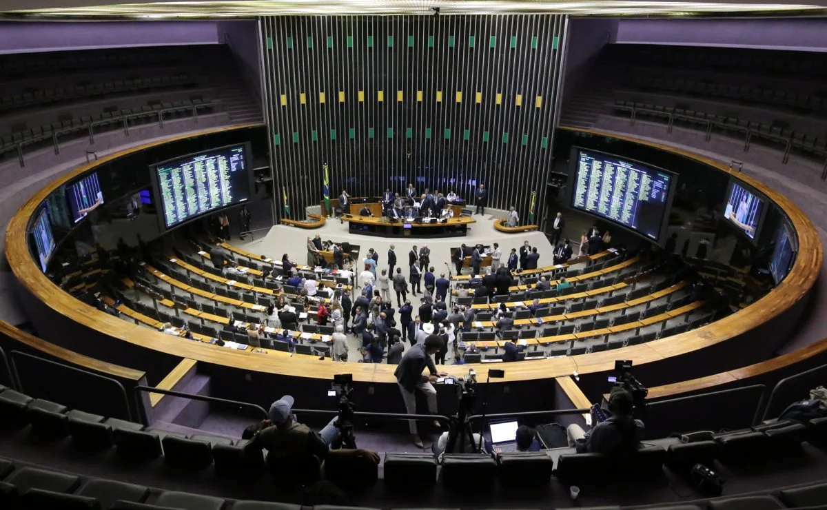 Câmara escanteia comissões temáticas e aprova quase tudo sob urgência desde 2015 – CartaCapital