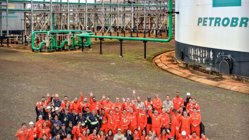 Lula inaugura fábrica de fertilizantes após 11 anos de atraso