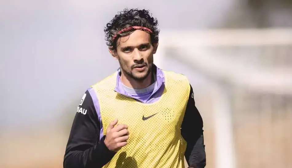 Scarpa é liberado pelo DM e deve reforçar o Atlético-MG contra o Bahia