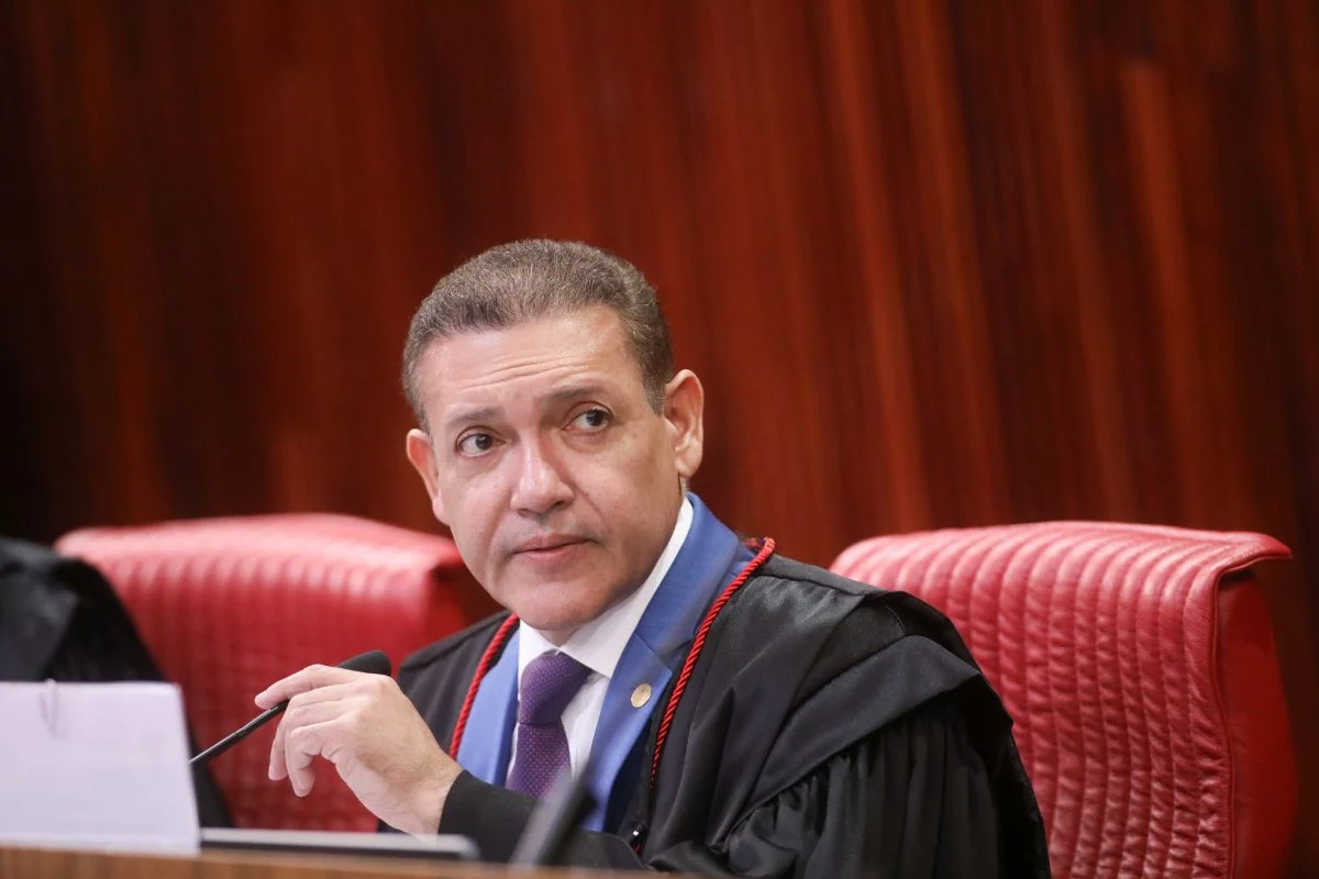 Prerrogativas critica decisões pró-Flávio Bolsonaro no TSE e defende contenção