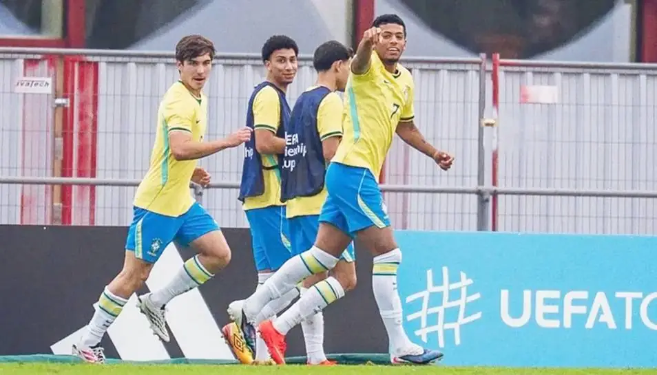 Joia do Bahia marca de pênalti, e Brasil vence Costa do Marfim no Torneio da Amizade